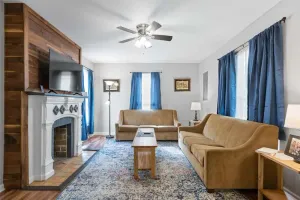 Image of The Ridgeland Trendy Tudor-15 mins to Downtown