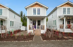 Image of *New* Seabrook's Purple Pelican, Hot Tub, Close to Pool!