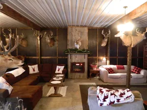 Image of Rustic Lodge with private cabins \/ 6 person hot tub and camp fire