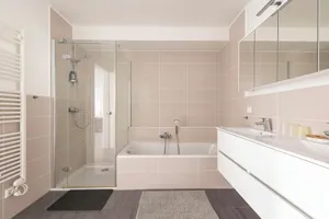 Image of New app. fitted kitchen + parking included