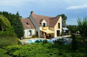 Image of Beautiful residence in the heart of the Alpes Mancelles, swimming pool, sauna and 4 bedrooms