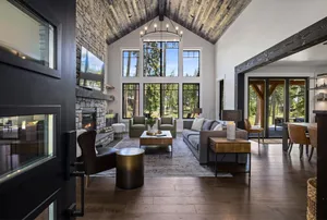 Image of Lucky Elk: 3 En-Suite Bed, Hot Tub, EV, Fire-pit!