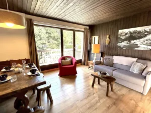 Image of Appartement cosy 2 pièces avec balcon, proche centre et télécabine, piscine et tennis en été - FR-1-597-20