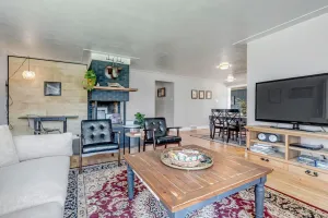 Image of Stylish Retreat: Comfort & Convenience only 10 Minutes from Denver! Ultimate Getaway
