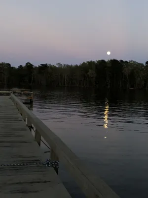 Image of Cozy & Peaceful 3 bed 2 bath On the Water
