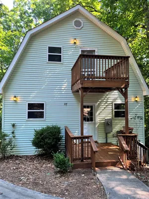 Image of Cozy Cottage by the lake  WIFI \/ Pets Welcome \/ Kayaks