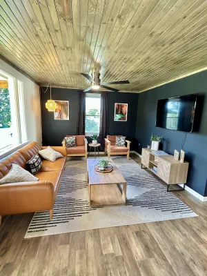 Image of Cottage by the Caverns *FIRE PIT* *MOUNTAIN VIEWS*