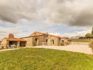Image of Winemakers' house with garden, Wifi, pets allowed