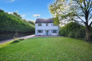 Image of Spacious Cotswolds House & Garden w\/ Hot Tub