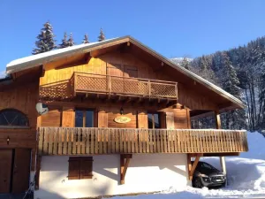Image of SALE: 20% OFF 7 NIGHT BOOKINGS IN MARCH\nSuperb Detached 4 Bedroom Family Chalet