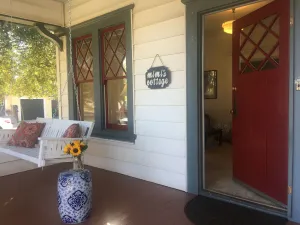 Image of Mimi's Downtown Cottage