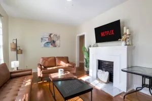 Image of Southern Home Near MS Medical Center  Fondren & Veterans Stadium  3-Bedroom Home