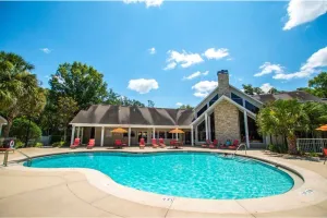 Image of Great location! Beautiful and Gated 1B\/1B Condo