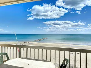 Image of Bel Appartement F2 en 1ère Ligne avec Ascenseur - 4 Pers - Palavas-les-Flots - FR-1-715-88
