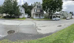 Image of 1st Class Rentals - Munson Manor III - 5 Bedroom 2 Bathroom House