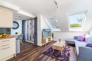 Image of Beautiful Flat Town Centre 55 inch Smart TV + Netflix