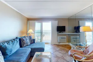 Image of Oceanfront Condo with Balcony, Gorgeous Views, Washer\/Dryer & Free WiFi