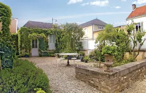Image of Cozy Home In Chablis With Wifi