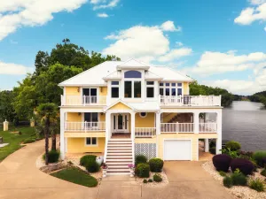 Image of Banana Point Rental at River Rocks Landing