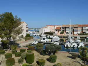 Image of Saint-Cyprien Rental: 2-room apartment with parking, terraces, and loggia