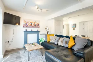 Image of 2 Ensuites, Garden, Smart Tv's in all Rooms!