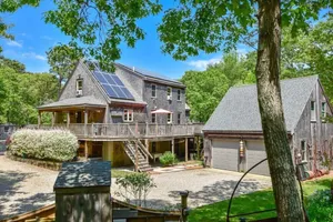 Image of Beautiful Home w Artistic Flair