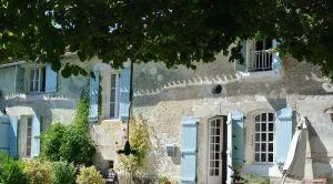 Image of Pretty Farmhouse \/ Private pool \/ 4 Doubles with en-suites & 1 Twin  \/ Sleeps 10