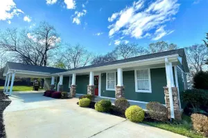 Image of Relaxing Stay on Trade Street