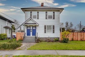 Image of The Pine House: Unit A near 6th Ave, UPS, UW, and Point Ruston