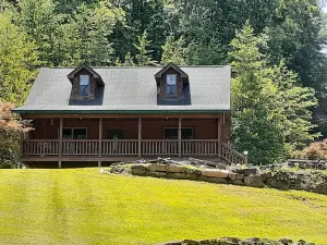 Image of Cozy 2 bedroom Log Cabin