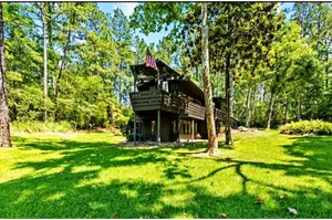 Image of The BOAT House! Hot Tub-Pool-Pool Table-Fire Pit-RV & Boat parking! Docks Close!