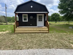 Image of Lone Star Cabin
