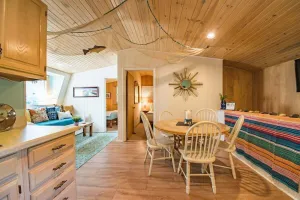 Image of Geneva Beach House Delavan Suite |Easy .5 Mile Walk to the Lake |Shared Backyard |Parking