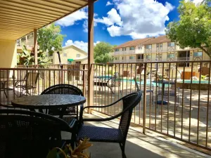 Image of Poolside Perch