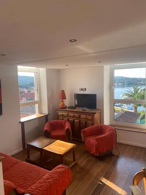 Image of Porquerolles island: T3 air-conditioned sea view