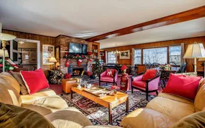 Image of Perfect Reunion House w\/pool, tennis, fireplace & piano. Dogs welcome.