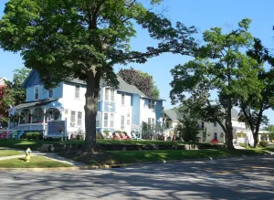 Image of Sleeps 34, 12 bedrooms, 6 baths, Downtown Lake Geneva, 2 houses same property