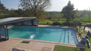 Image of Cottage in the countryside with swimming pool