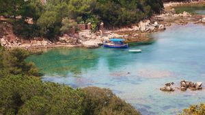 Image of Golfe Ajaccio sud La Castagna: Charming waterfront home!