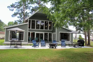 Image of Beautiful Lakefront Home  - 4BR\/3BA - Huge Lot! - 400ft of bulkhead - Boathouse