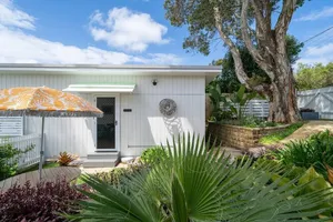 Image of The Bunkie @ Ethel & Odes