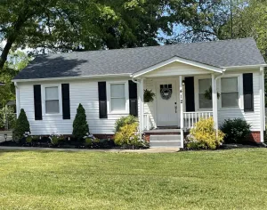 Image of Cottage Haven-cozy, clean, comfortable close to DT