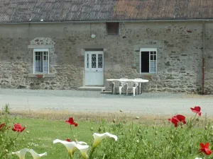 Image of Charming Farmhouse: Beach Nearby, Pet-Friendly, WiFi, BBQ, Fishing Pond, Farm Activities