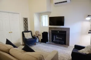 Image of Two Bedroom Loft*Great Location*Award Winning Beds