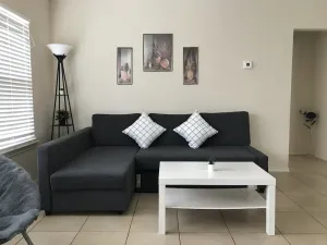 Image of Charming and Relaxing Home Near Bellaire