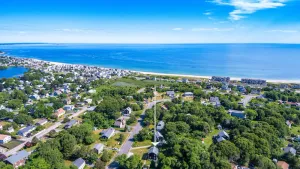 Image of White Horse Cozy House - 8 minute walk to beach!