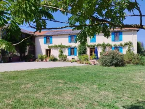 Image of Lovely big guesthouse in farm