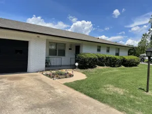 Image of Colorful Jenks House - By Aquarium and Downtown