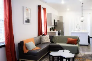 Image of Magnificent 4BR House in Bloomington with Hot Tub