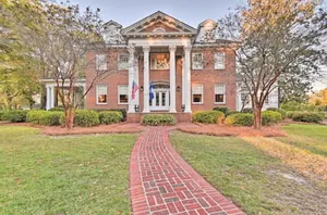 Image of Gorgeous, Southern Home in Beautiful Cheraw